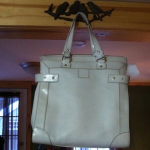 Isaac mizrahi bag, new without tags.